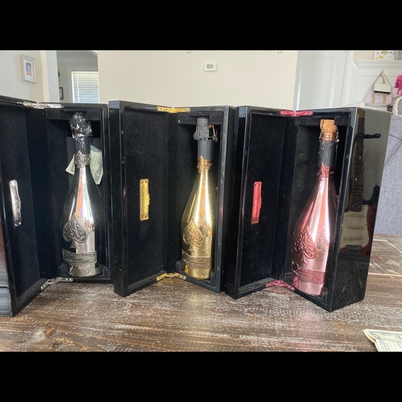 Ace of spades bottles and boxes - Picture 5 of 9